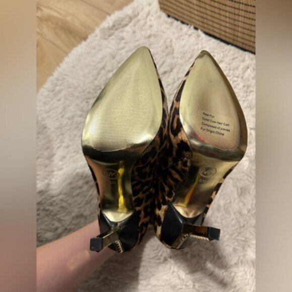 NEVER WORN- Michael Michael Kors Women's Sonja Point-Toe Bootie Haircalf Natural - Picture 4 of 9